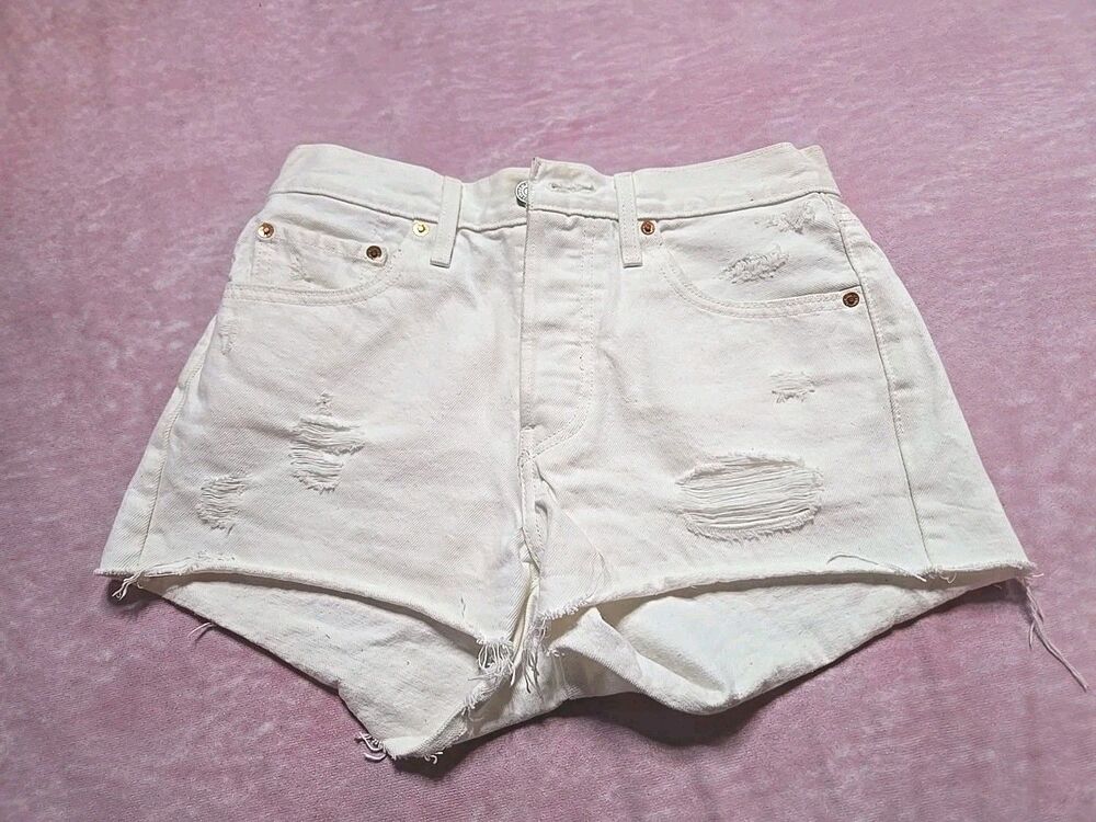 Levi’s 501 Off White  Cut Off Distressed Jean Daisy Duke Shorts Size 26